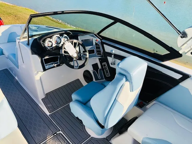 2023 MasterCraft XT24 *SALE SALE*