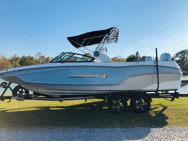 2023 MasterCraft XT24 *SALE SALE*