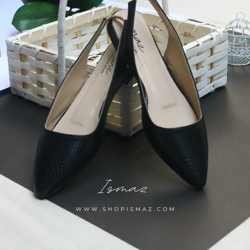 Aura Flat Pointed Mules