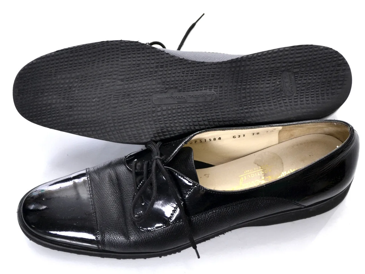 Black Lace Up Ferragamo Vintage Shoes 9 AS NEW