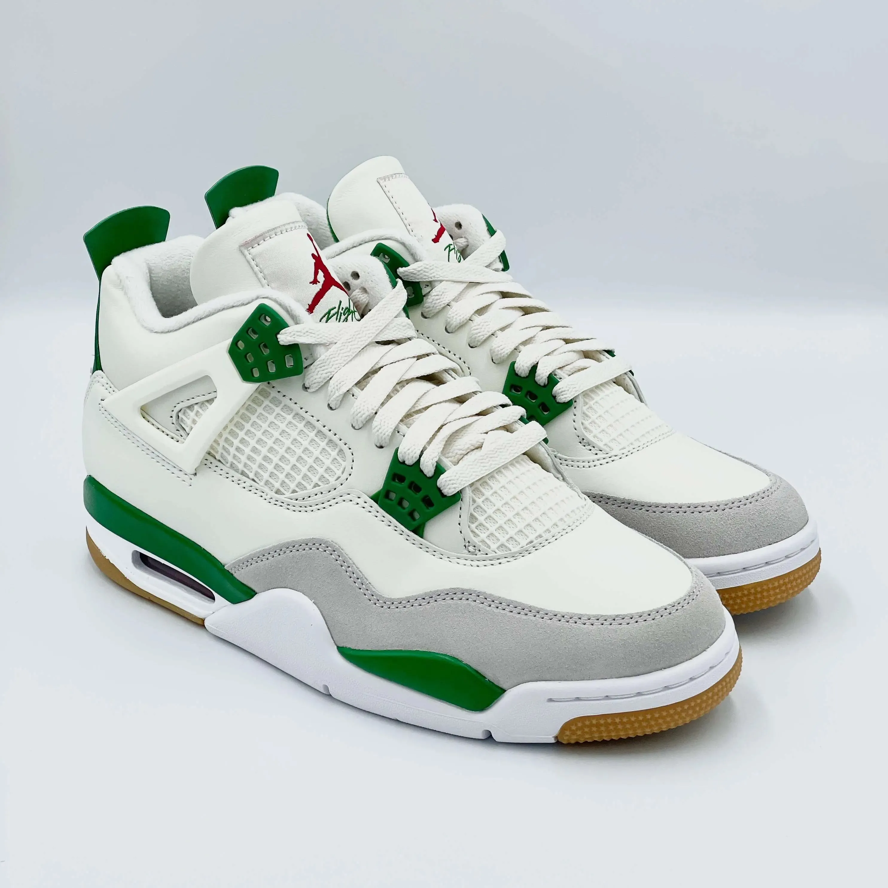 Jordan 4 Retro SB Pine Green