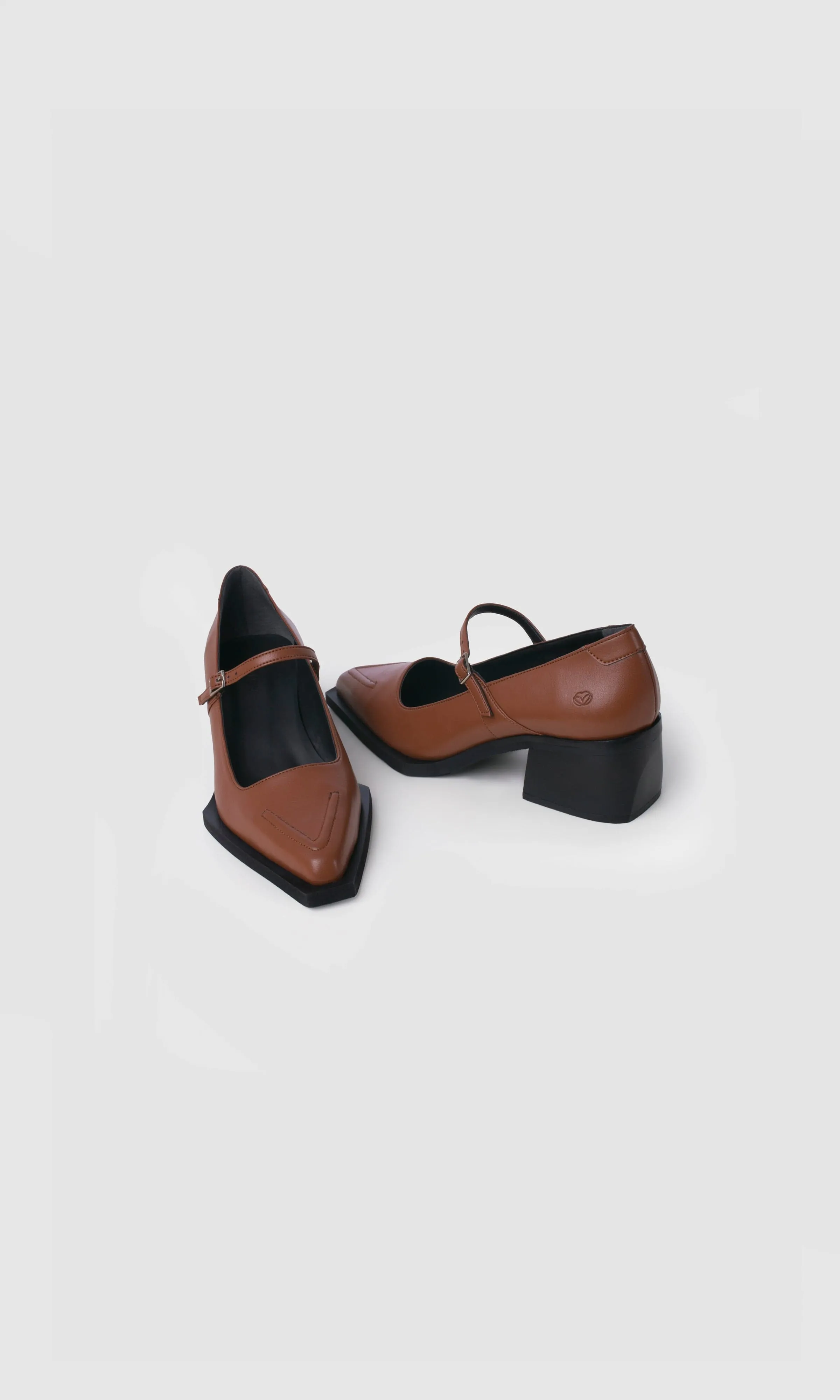 Julia Apple Leather Vegan Pumps | Chestnut