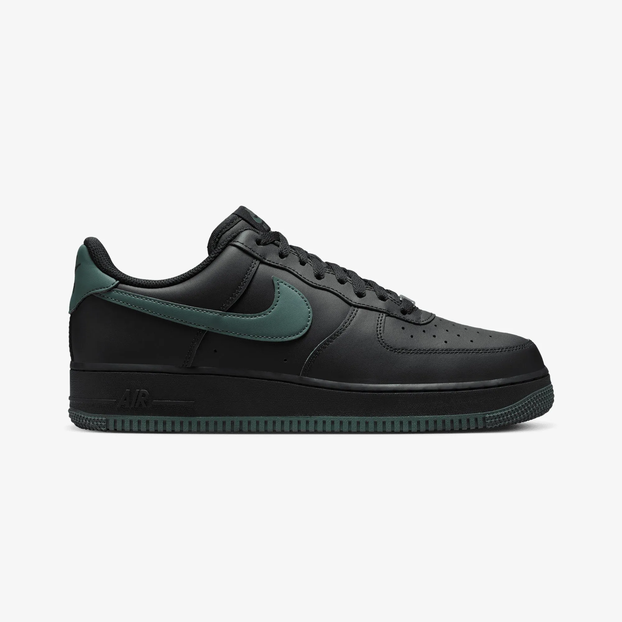 NIKE | AIR FORCE 1'07 { BLACK/VINTAGE GREEN