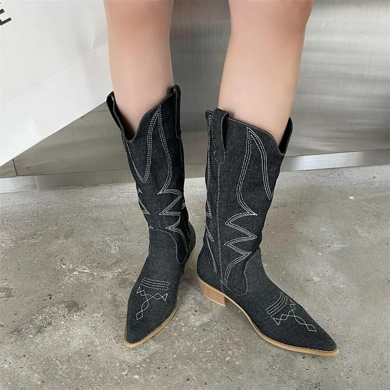 Retro Pointed Toe Chunky Embroidered Western Cowboy Boots